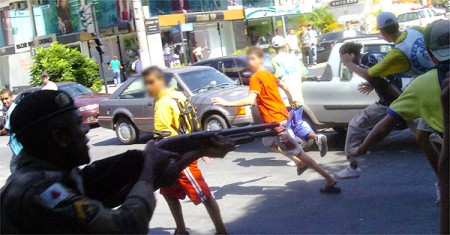 Presidente Lula sanciona lei que criminaliza violência nos estádios